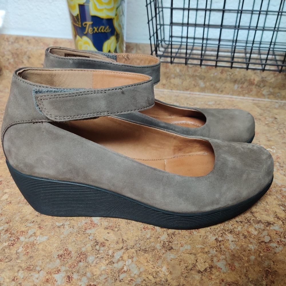 Clarks Women's Clarene Tide Wedge Pump